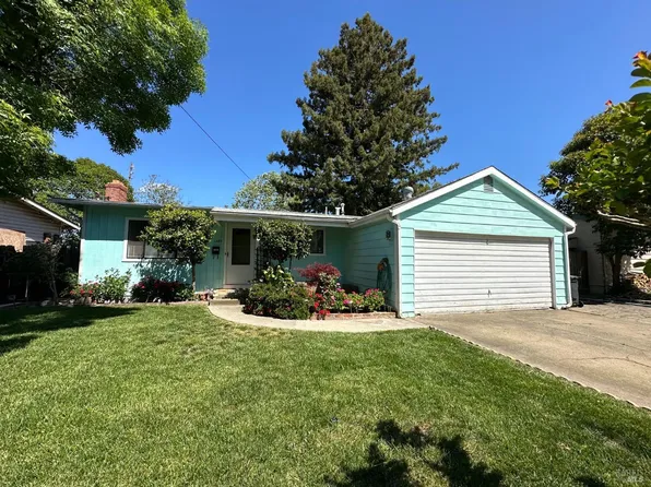 1383 Yokayo Drive, Ukiah, CA 95482