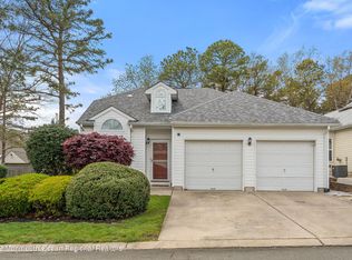 45 Summerhill Dr, Manahawkin, NJ 08050