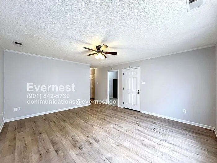 4508 Berrypick Ln S — Photo 5