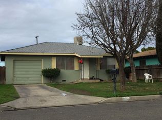 904 Dellavalle Ave, Madera, CA 93638