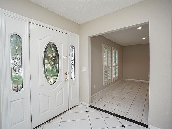 5th image of 3811 Flintrock Ln