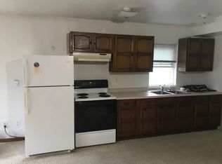 1022 W 22nd St APT 4, Cedar Falls, IA 50613