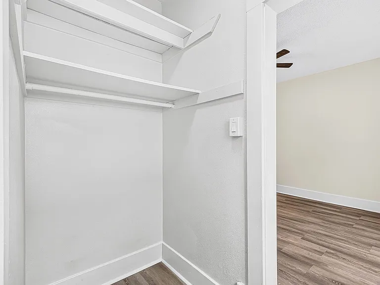1074 Obispo Ave — Photo 11