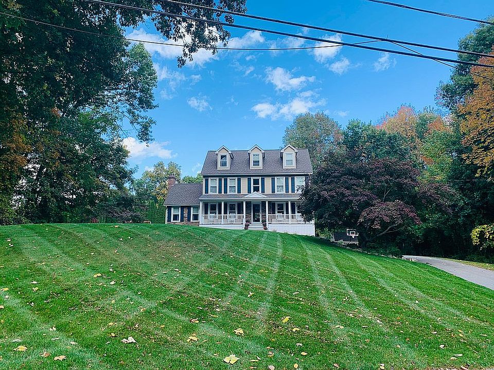 2nd image of 7 Woodvue Rd