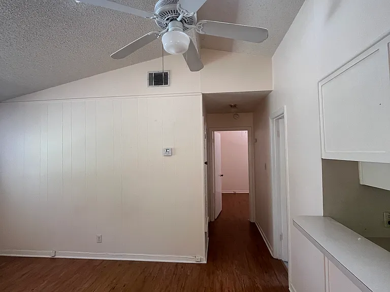 208 E 31st St #5 — Photo 11
