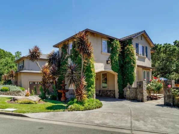 961 Stonecastle Lane, Santa Rosa, CA 95405