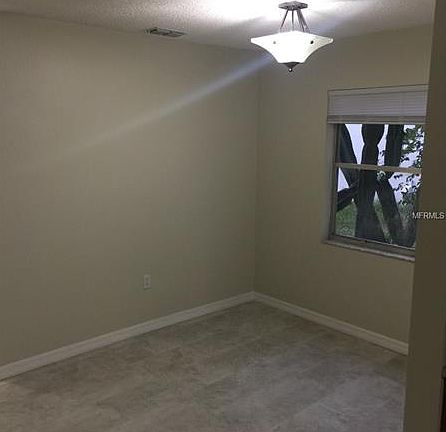 5th image of 802 Spicewood Dr