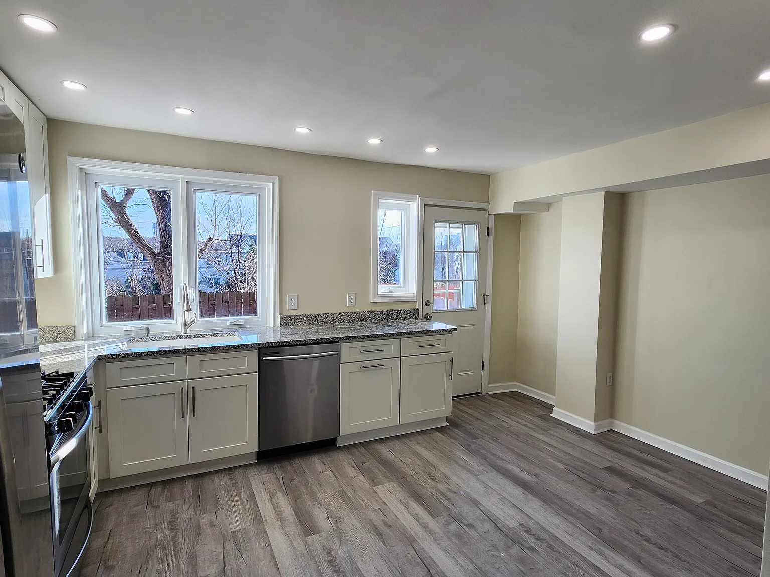 3534 Cresson St — Photo 4