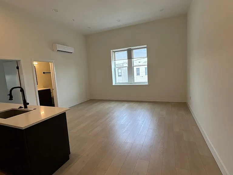 Modern and Sleek 611 S Fagley Street Apartments! — Photo 20