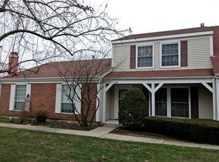 62 Bright Oaks Cir, Cary, IL 60013