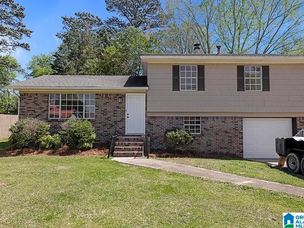 1600 Kathy Ln, Fultondale, AL 35068