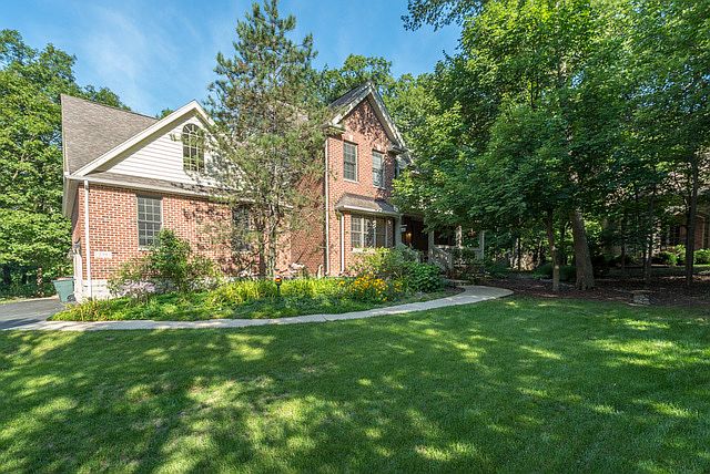 1st image of 239 Hampshire Ct