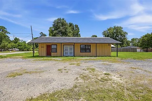 18534 Interstate Highway 10