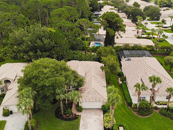 3rd image of 9542 Avenel Ln