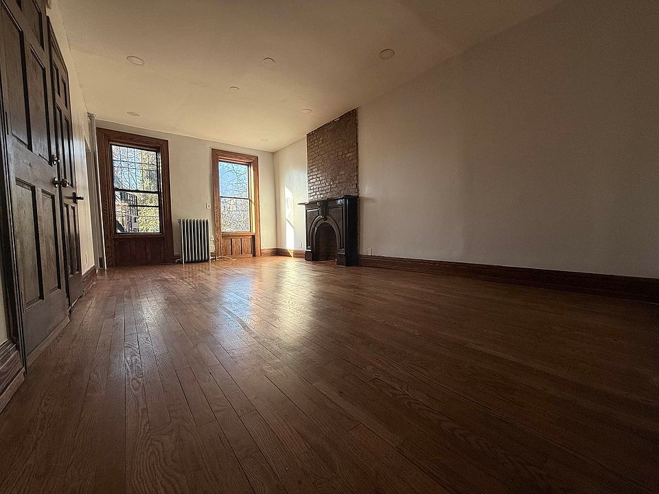 1st image of 416 Bergen St #3