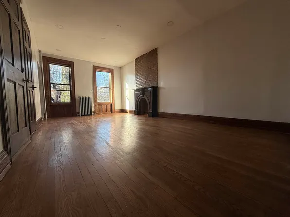 416 Bergen Street image 1 of 12