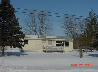 1931 Parish Rd, Kawkawlin, MI 48631