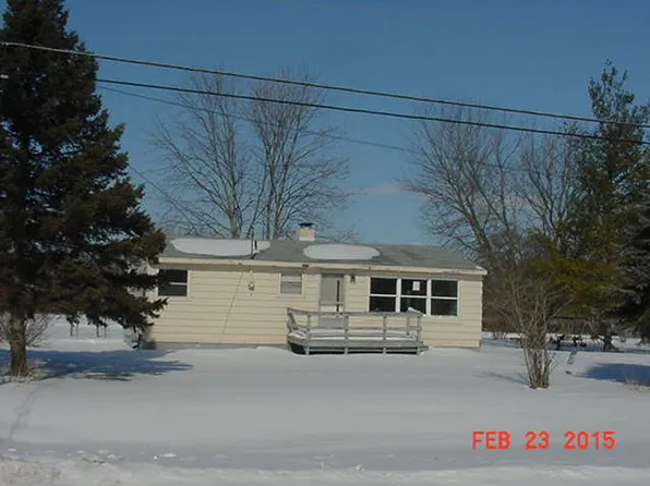 1931 Parish Rd, Kawkawlin, MI 48631