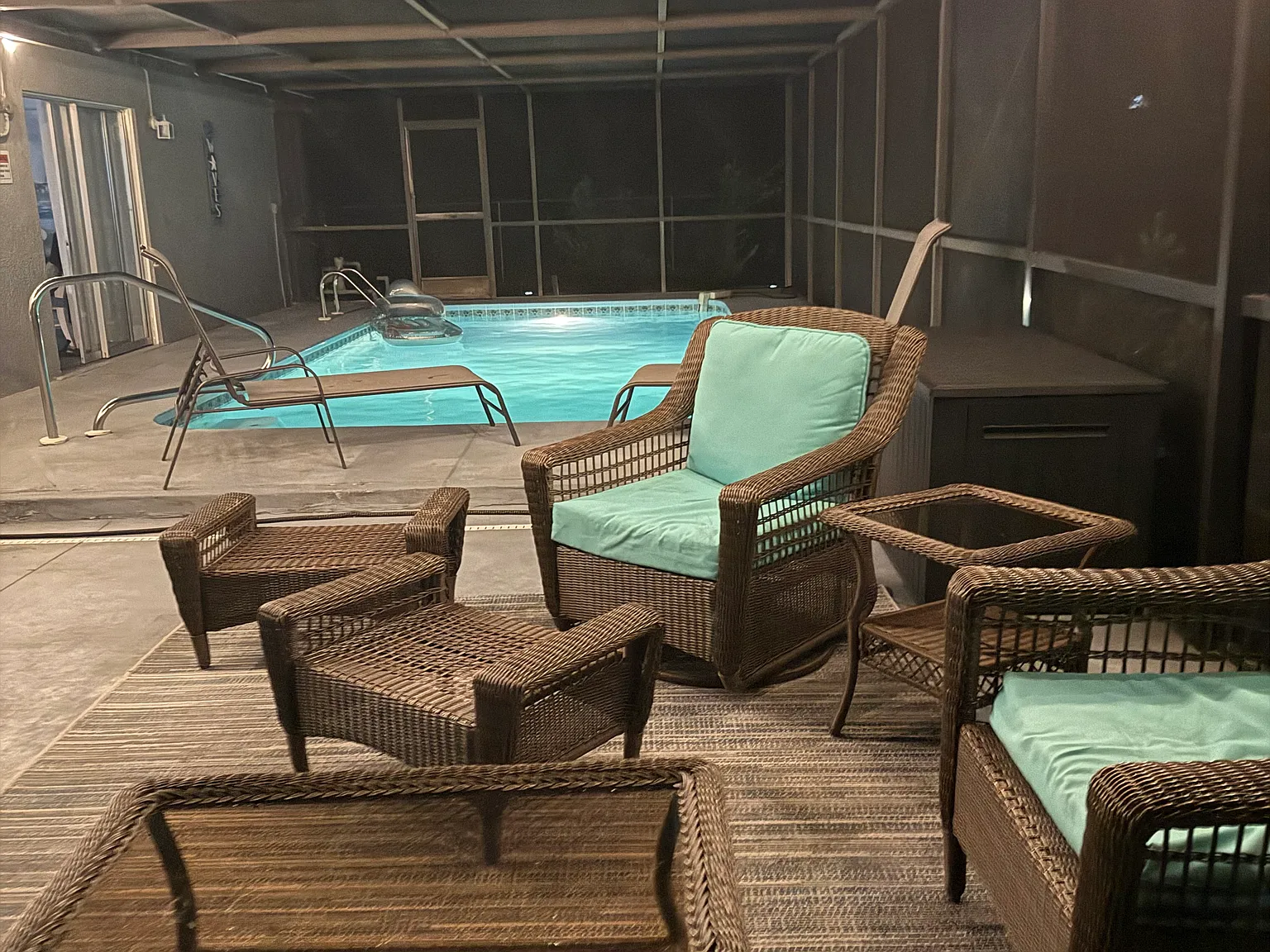 2 bed, 1025 sqft, $2,200 — Photo 3