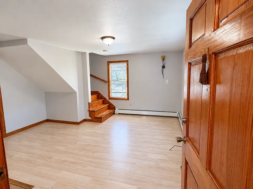 71 Branch St #3