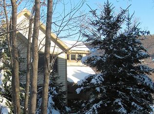 404 Vista Dr, Tannersville, PA 18372