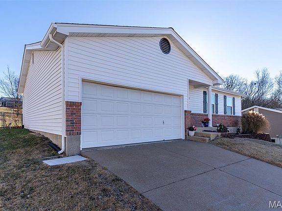2nd image of 722 Sur Vista Dr