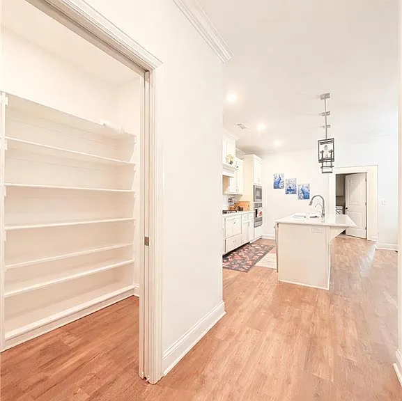 2303 Paddington St — Photo 6