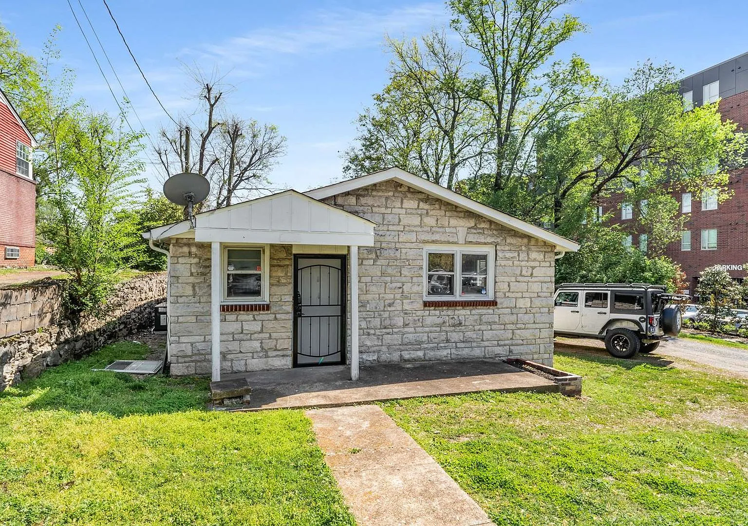 Close to Downtown Nashville! — Photo 4