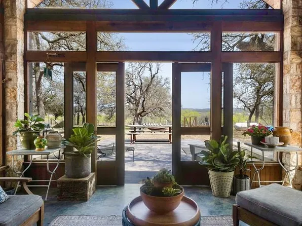 1575 Knopp School Rd, Fredericksburg, TX 78624