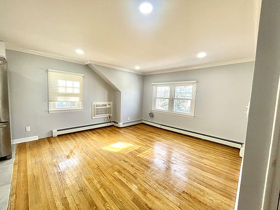 5th image of 36 Lennon Ave Floor 2