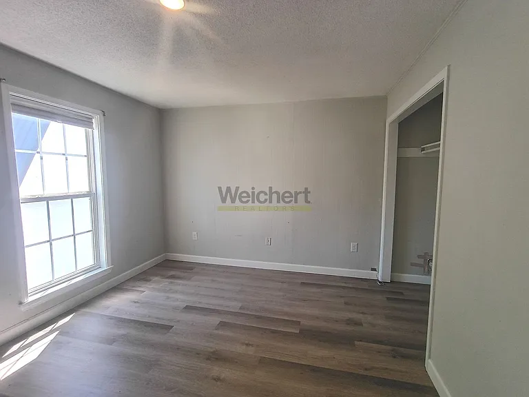 108 N 7th St — Photo 8