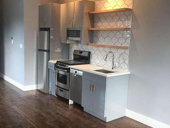 5th image of 429 Throop Ave #1