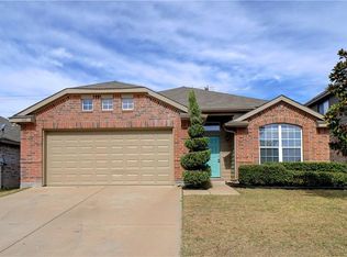 520 Stirrup Bar Dr, Fort Worth, TX 76179