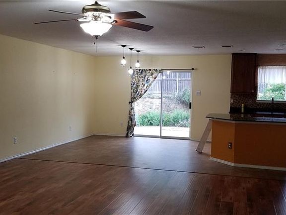 4th image of 604 Redwing Dr