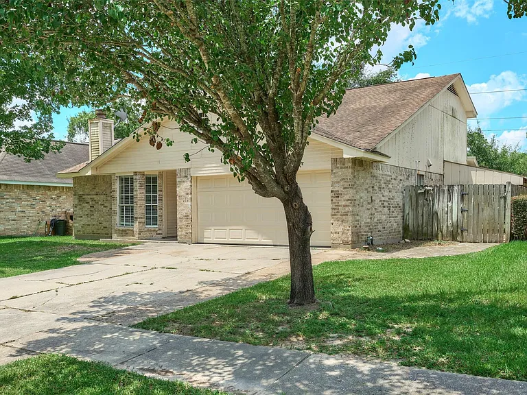 23311 Grand Rapids Ln — Photo 3