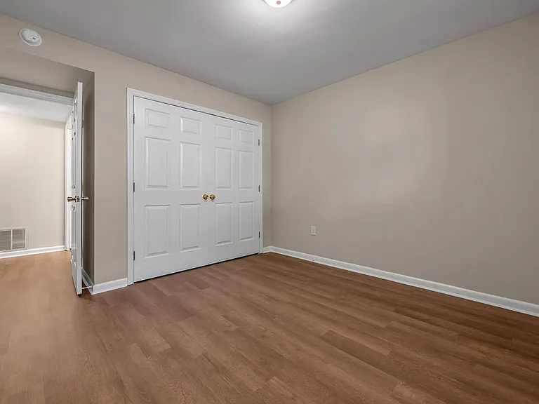833 Malabu Dr — Photo 32