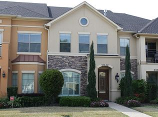 2042 Palm Forest Ln, Houston, TX 77077