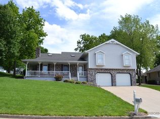 4717 Woods Xing, Jefferson City, MO 65109