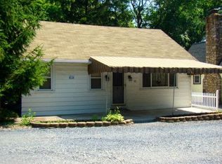 21 Creek Dr, Orwigsburg, PA 17961