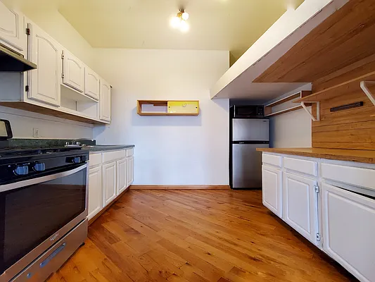 Rented by Rentall Group Inc | media 3