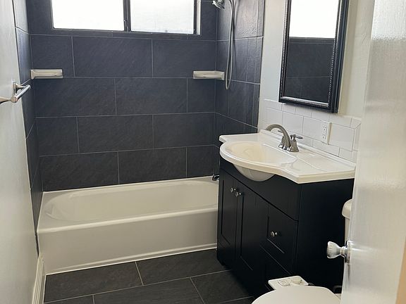 3rd image of 4231 Dixie Canyon Ave APT D