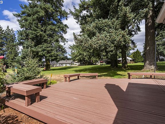 2nd image of 2812 SE 153rd Ave
