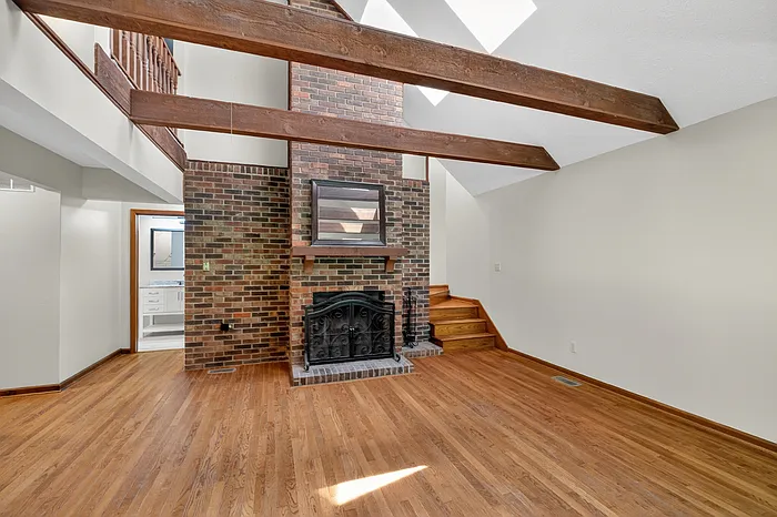 4631 Graceland Ave — Photo 9