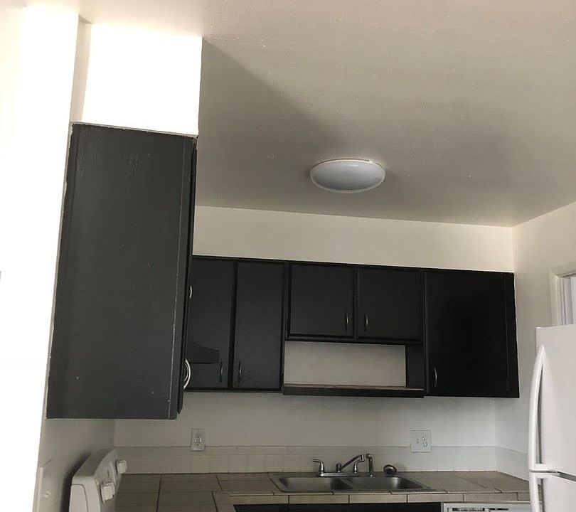 2nd image of 101 W Egbert St APT 102