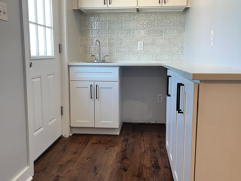 1328 S Bouvier St — Photo 32