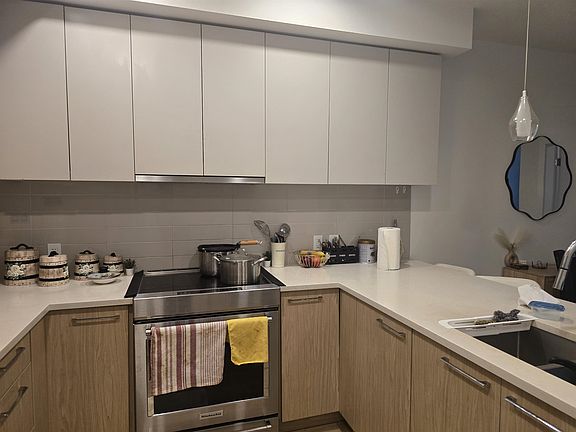 5th image of 3182 Gladwin Rd #205
