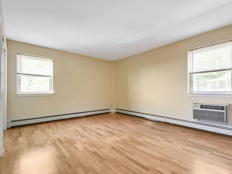 Heritage House Apartments — Photo 48