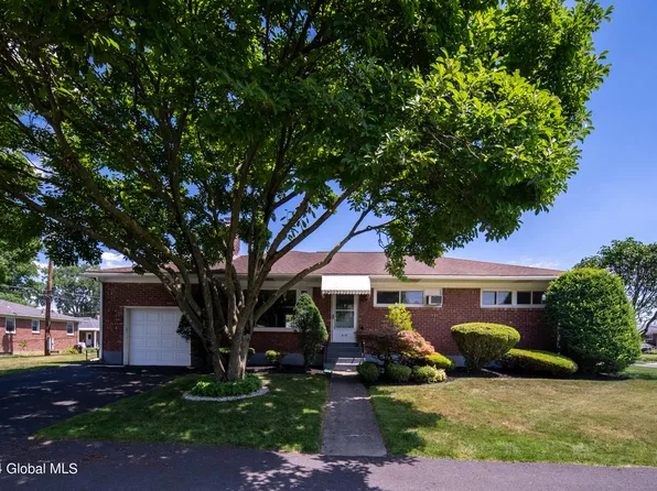 419 Hackett Boulevard, Albany, NY 12208