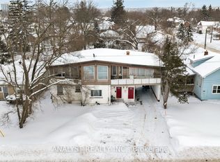 37 Donald St, Barrie, ON L4N1E4