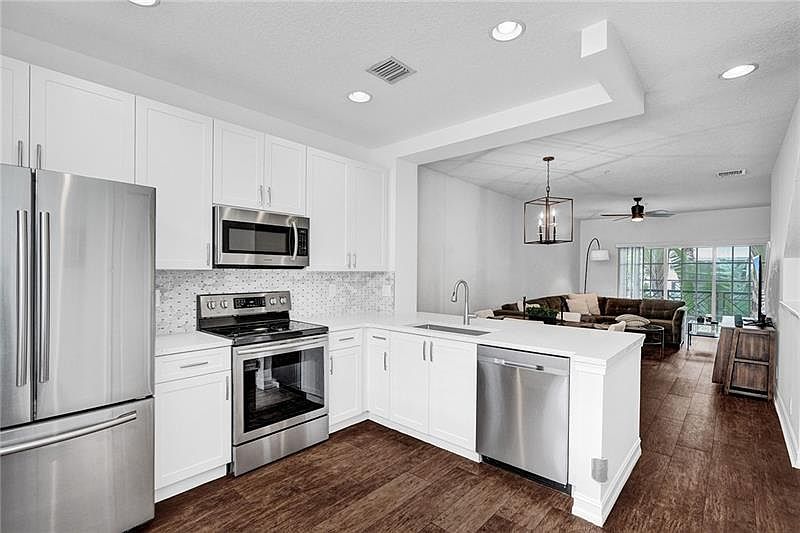 1st image of 446 NE 2nd Ave #7